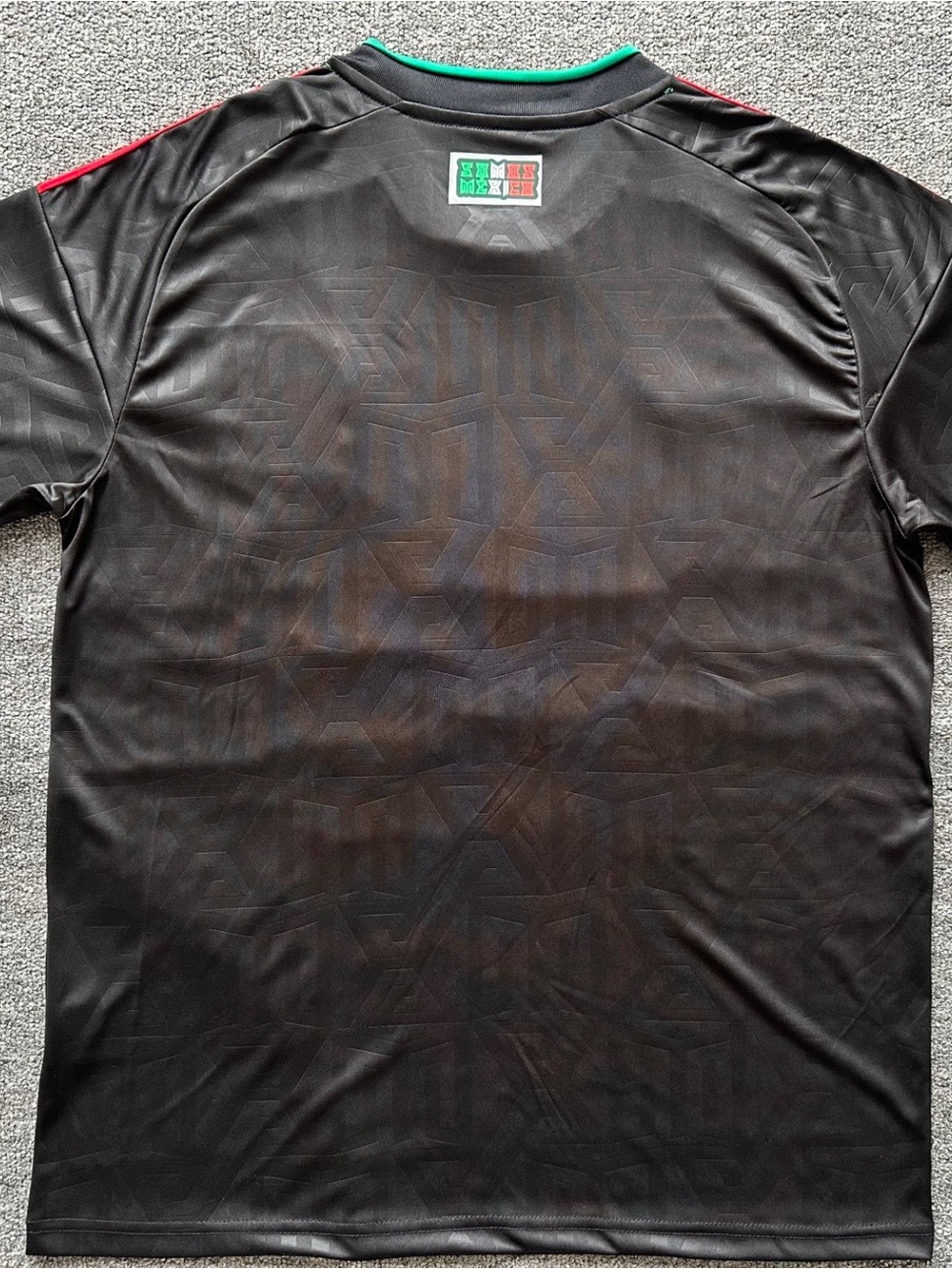 Black Mexico 2026 World Cup Jersey - Picture 2 of 4